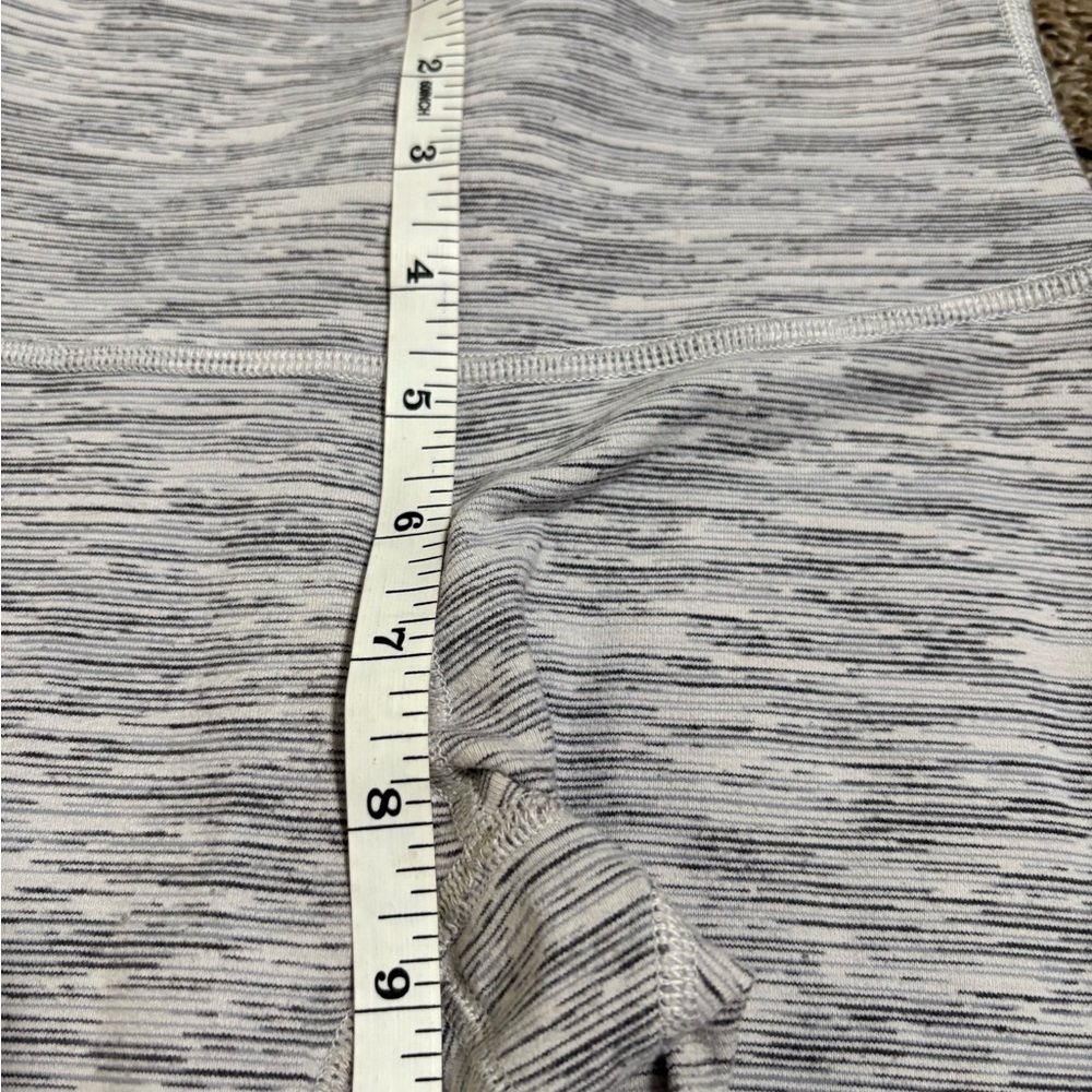 Lululemon Athletica Light Gray Leggings - Picture 4 of 6